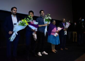 Ovación para Utama, en su premier en La Paz