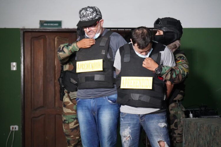 Incautan 400 kilos de droga en dos operativos antidroga en Santa Cruz