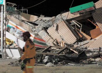 Fuerte terremoto causa un muerto y 79 heridos en Taiwán