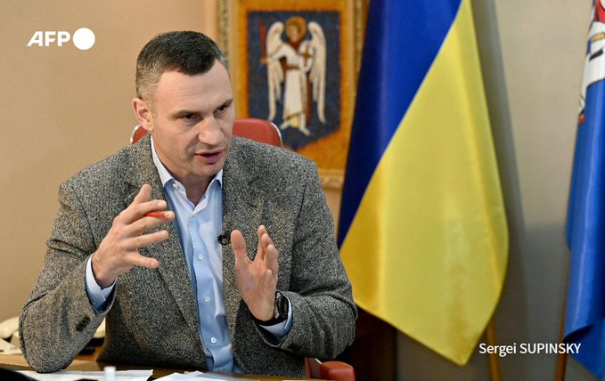 El alcalde Vitali Klitschko decidido a empuñar las armas para defender la capital Kiev en caso de invasión rusa