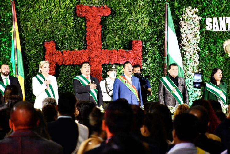 Presidente destaca crecimiento de Santa Cruz en sesión de honor
