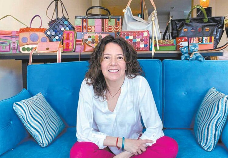 Claudia Oporto: carteras que hablan de la cultura boliviana