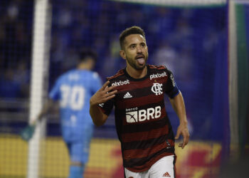 Flamengo se florea con goleada 4-0 a Vélez y prepara boleto a final de la Libertadores