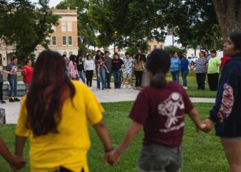 Un adolescente mata a 19 niños y dos maestros en una escuela primaria en Texas