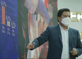 El ministro de Salud, Jeyson Auza, en el reporte semanal contra el Covid-19. Foto: Archivo