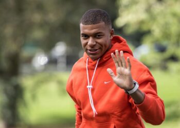 mbappe_vuelve_a_entrenar.jpg