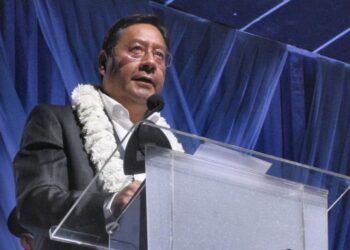 Arce reafirma que Bolivia ‘jamás renunciará’ a la causa marítima