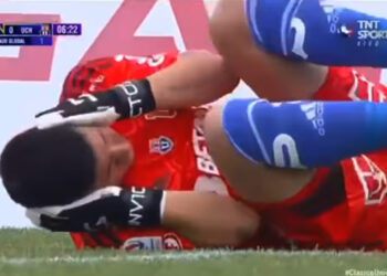 Golero de la U de Chile herido tras recibir un petardo en clásico ante la Católica