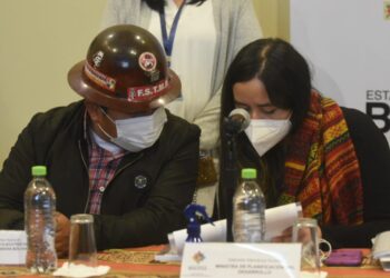 Comienza negociación del pliego petitorio de la COB, el Gobierno aboga por ‘puntos de equilibrio’