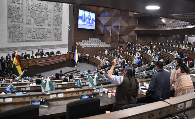 CC rechaza elección del Defensor, pero pide disculpas por su ‘error político’