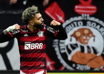 Flamengo aterriza a Corinthians y deja servido su pase a semifinales de Libertadores