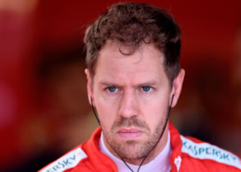 Vettel, positivo al COVID-19, será sustituido por Hülkenberg en Baréin
