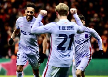 El Barcelona remonta ante el Galatasaray y se mete en cuartos de la Europa League