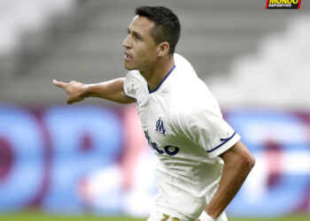 El Marsella aplasta al Sporting con goles de Alexis Sánchez y Balerdi
