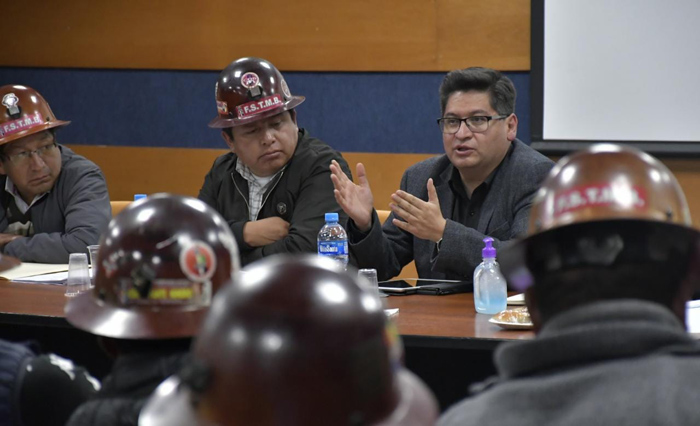 Mineros de Colquiri y Gobierno alcanzan acuerdo para derogar artículos del DS 4783