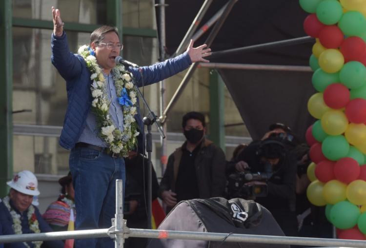 Arce: ‘Sobre nuestro cadáver, un golpe de Estado’