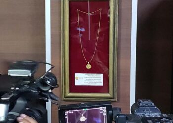 Directora de la AJAM dice que recibió joya de oro por respeto a usos y costumbres de cooperativa minera
