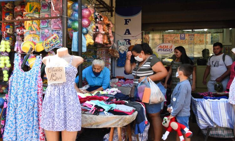 Paraguay levanta restricciones sanitarias por el COVID-19