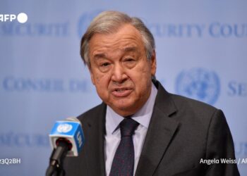 ‘En nombre de la humanidad’, jefe de la ONU exhorta a Putin que pare el conflicto con Ucrania