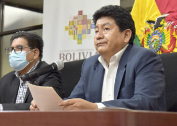 Montaño dice que la oposición ‘está temblando’ ante el regreso de Parada