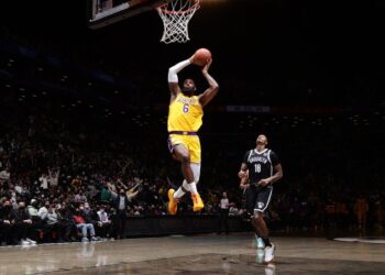 LeBron y Durant repiten como capitanes en el Juego de las Estrellas de la NBA