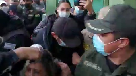 Liberan a cinco arrestados y quedan aprehendidas tres personas por violencia en protesta
