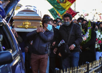 Dan el último adiós a las cuatro víctimas de la tragedia de Potosí en medio de pedidos de justicia