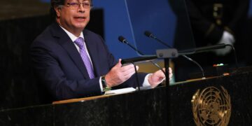 Petro, ha anunciado un subsidio para madres cabeza de hogar de 500.000 pesos mensuales.