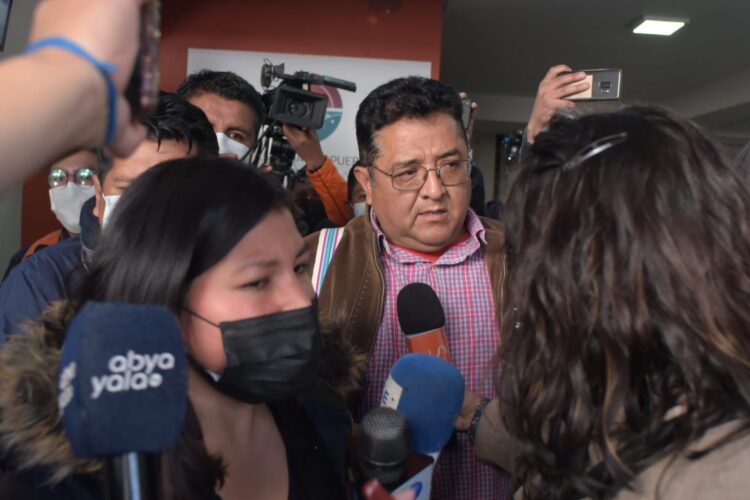 Diálogo se frustra y cocaleros de Machicado advierten con radicalizar protesta por cierre del mercado paralelo