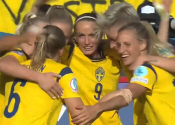 Suecia vence 2-1 a Suiza en la Eurocopa femenina