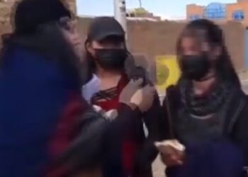 ‘Quiero ser narco’, la respuesta de una colegiala a una pregunta de María Galindo