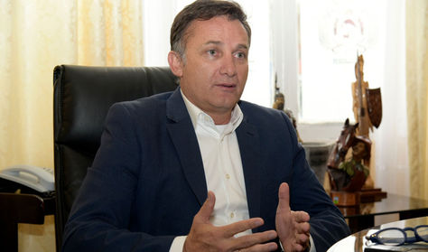 Luis Fernando López