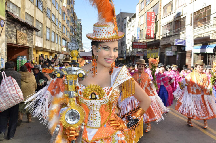 Tras dos años, la entrada del Gran Poder empieza a las 07.00 con ofrenda a la Pachamama