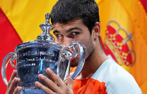 El español Alcaraz gana el US Open y es el número uno más joven de la historia