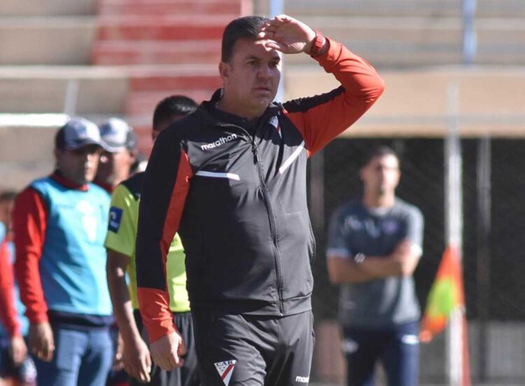 En medio de una crisis interna, Baldivieso no va más en Always