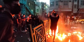 Sube a 17 el balance de muertos en manifestaciones en Irán