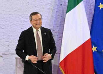 Inestabilidad política reaviva temor de crisis de deuda en Italia