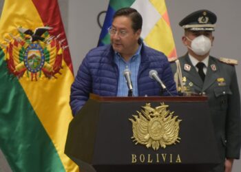 Gobierno y víctimas de dictaduras firman acuerdo; Arce dice que ‘golpe de 2019’ fue ‘el más duro golpe’ para defensores de la democracia