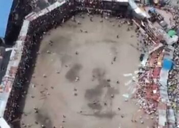 Cuatro muertos y decenas de heridos por desplome de plaza de toros en el sur de Colombia