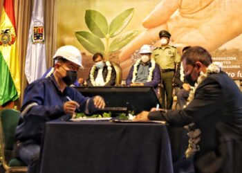 Firman contrato para planta de fertilizantes granulados y Arce dice el objetivo es elevar la producción agropecuaria