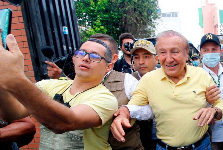 Hernández y su TikTok detonan la política en Colombia