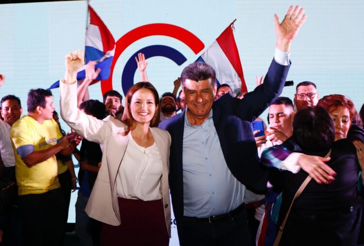 Líder opositor paraguayo Efraín Alegre lanza fórmula presidencial para comicios de 2023