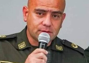 Ordenan en Colombia captura de un coronel y 10 policías más por asesinato de tres jóvenes