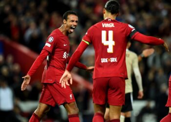 El Liverpool respira tras victoria 2-1 contra el Ajax
