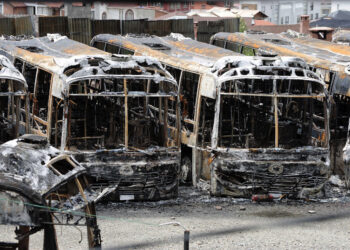 La Alcaldía asegura que hasta abril llegan buses Pumakatari y denuncia parcialización de la justicia