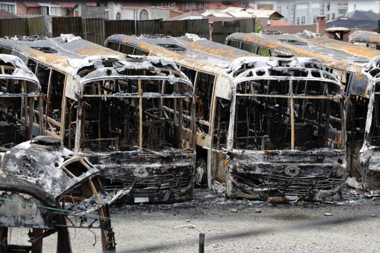 La Alcaldía asegura que hasta abril llegan buses Pumakatari y denuncia parcialización de la justicia