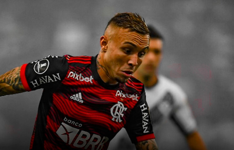 Flamengo alcanza una nueva final de Libertadores al rematar 2-1 a Vélez Sarsfield