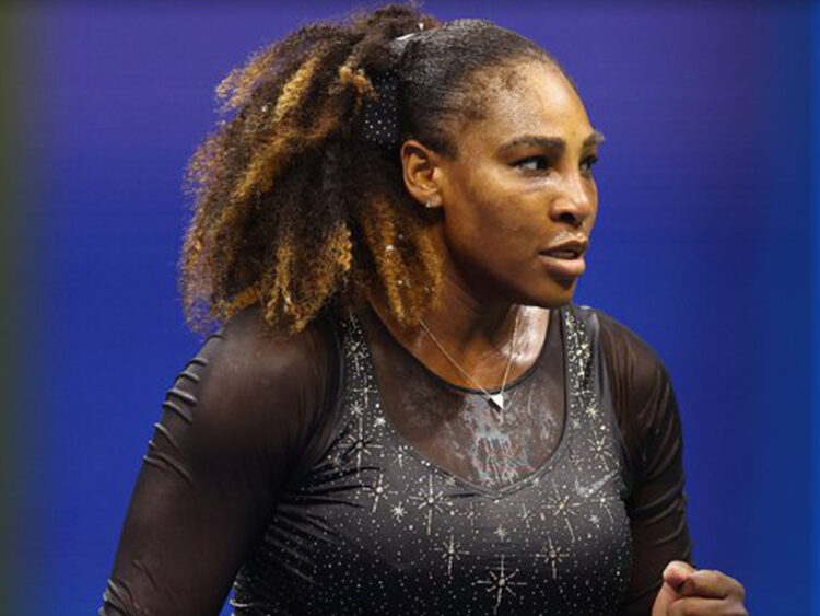 Serena Williams gana en su debut en el US Open y retrasa su despedida del tenis