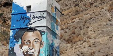 Dos llamitas para Miguel Hernández