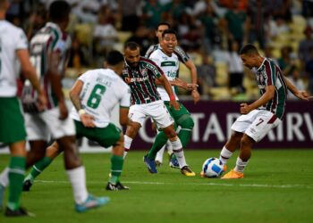 Fluminense golea 3-0 a Oriente Petrolero en su debut en Grupo H de la Copa Sudamericana